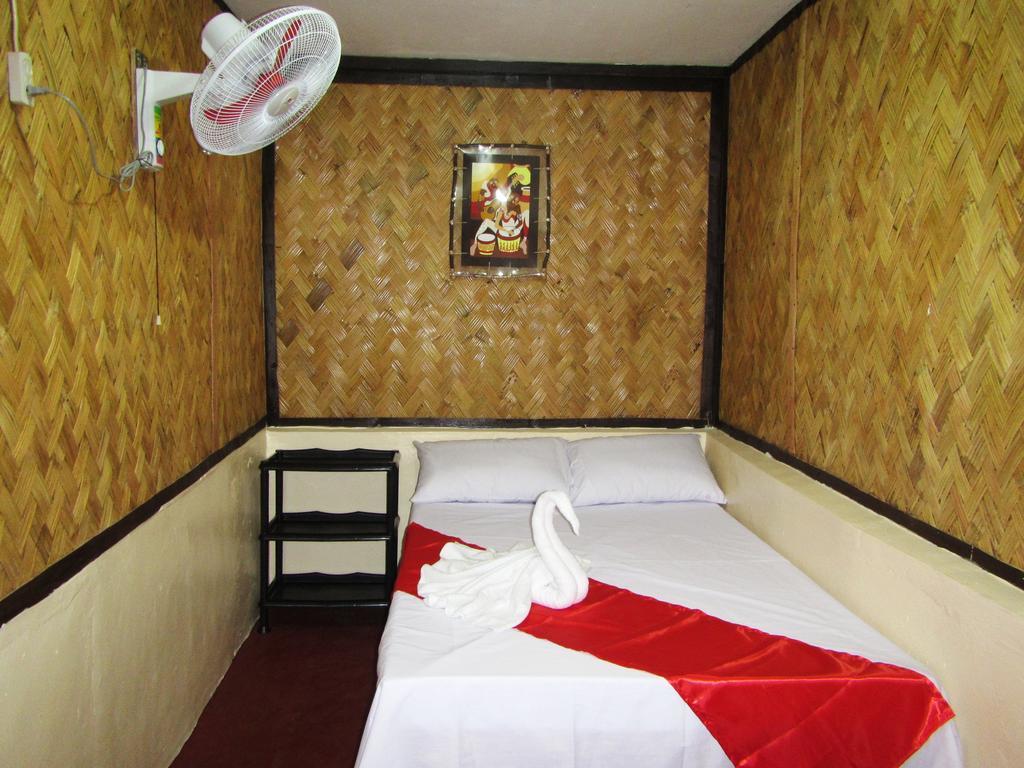 Coron Guapos Guesthouse ภายนอก รูปภาพ