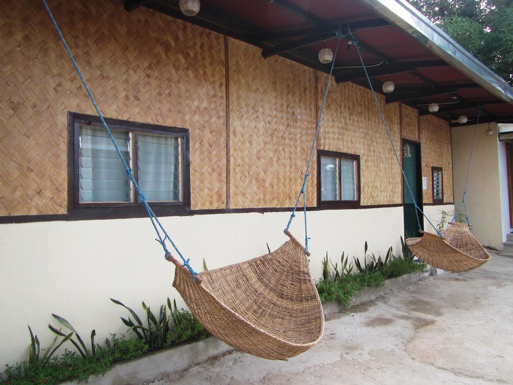 Coron Guapos Guesthouse ภายนอก รูปภาพ